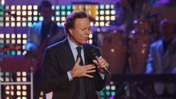 "Que ninguna mujer vuelva a sufrir abusos": denunciantes contra Julio Iglesias por agresión sexual