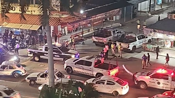 Frente a turistas, asesinan a dos hombres cerca de la Costera Miguel Alemán en Acapulco
