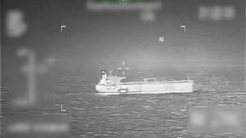 EU intercepta un sexto petrolero supuestamente vinculado a Venezuela en el mar Caribe (Video)