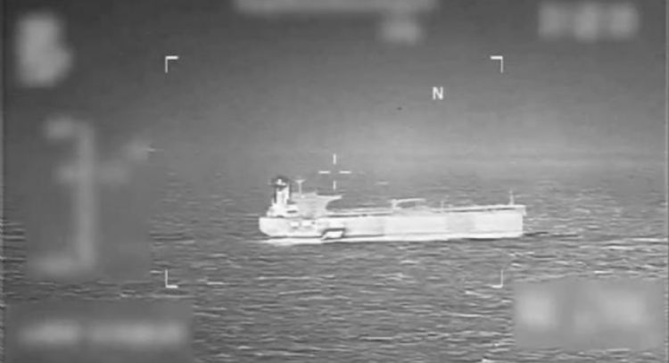 EU intercepta un sexto petrolero supuestamente vinculado a Venezuela en el mar Caribe (Video)