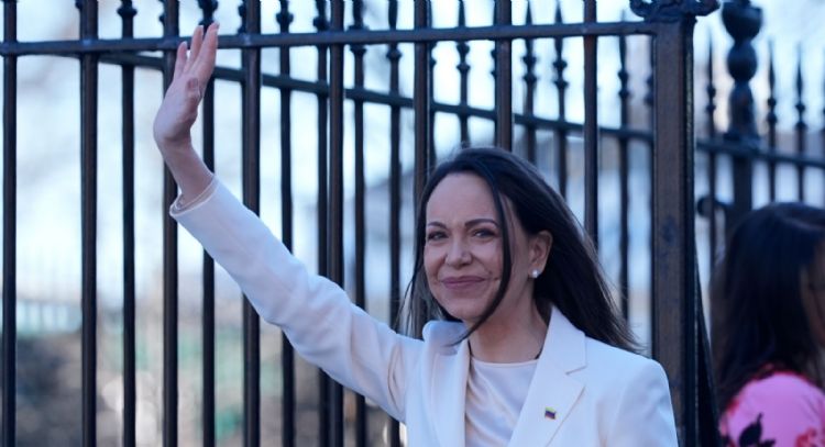 Trump se reúne con María Corina Machado tras acercamiento con sucesora de Maduro