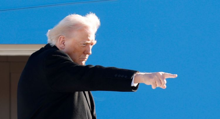 Trump presiona a México para que militares de EU combatan a cárteles: NYT