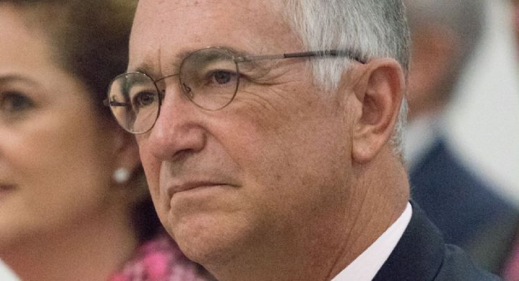 En plena disputa con el SAT, Afore Azteca de Salinas Pliego duplica ganancias y le gana a Hank