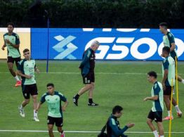 El proyecto de hacer “el mejor Mundial de la historia”, prendido con alfileres