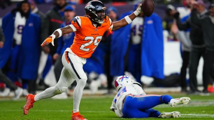 Los Broncos vencien 33-30 a los Bills y avanzan al juego por el título de la AFC