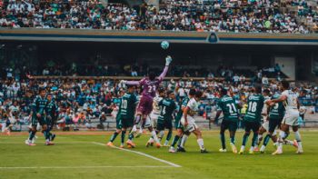 Pumas se mantiene invicto en la Liga MX; reparte puntos con el León tras empatar 1-1 (Videos)