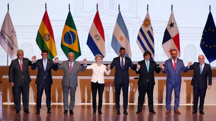 La Unión Europea y el bloque sudamericano del Mercosur firman un histórico acuerdo de libre comercio