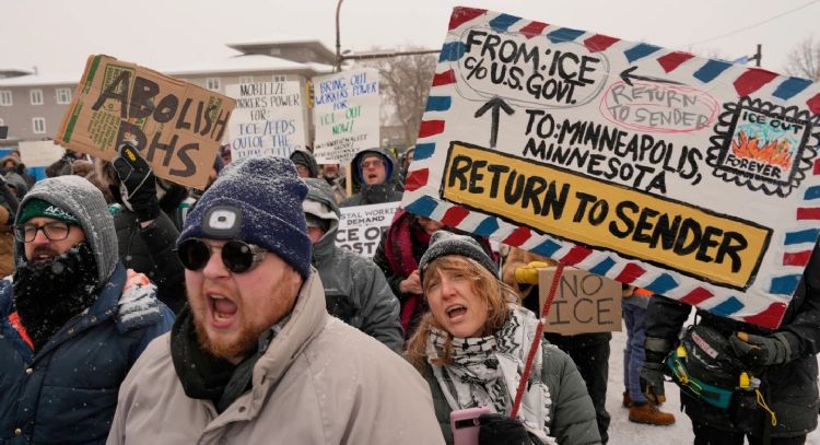 Enviar soldados a Minneapolis para reprimir la inmigración sería inconstitucional, afirma el alcalde