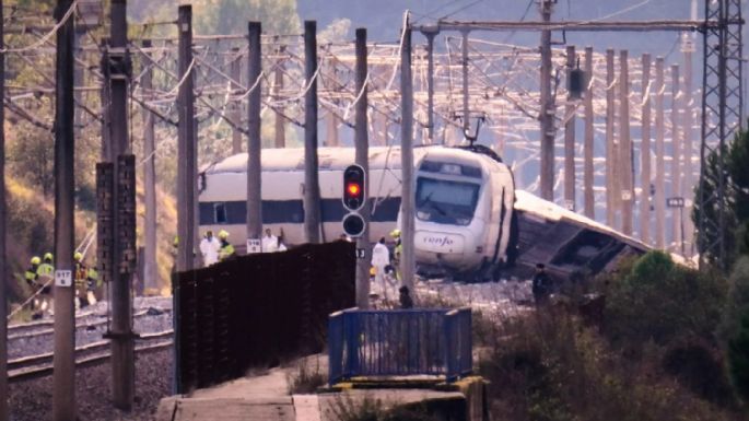 Número de muertos en descarrilamiento de trenes en España aumenta a 39