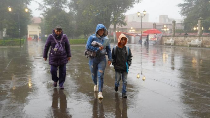 Lluvias y chubascos en casi todo el país el martes; 14 estados tendrán temperaturas bajo cero