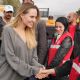 La actriz Angelina Jolie visita el cruce fronterizo de Rafah, entre Egipto y Gaza