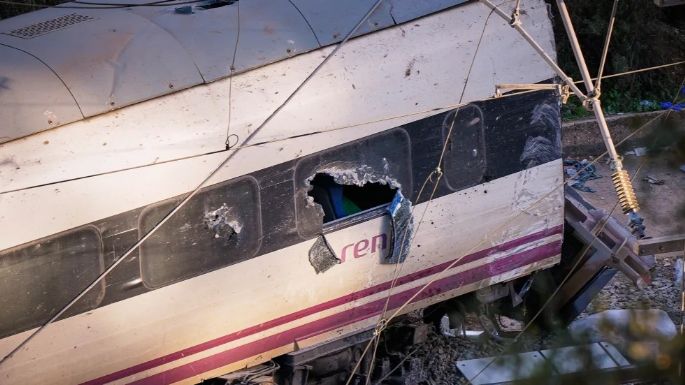 España inicia 3 días de luto por el accidente de tren mientras el número de muertos sube a 41