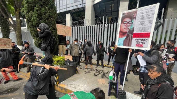 Caso Axe Ceremonia: A "98 días de impunidad", familia de Miguel Ángel reclama justicia frente al PJ