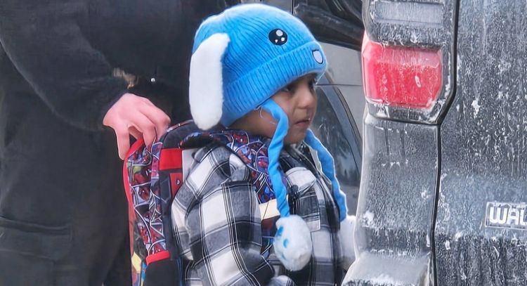ICE detuvo a niño de 5 años en Minnesota y lo usó como carnada, denuncia funcionaria escolar