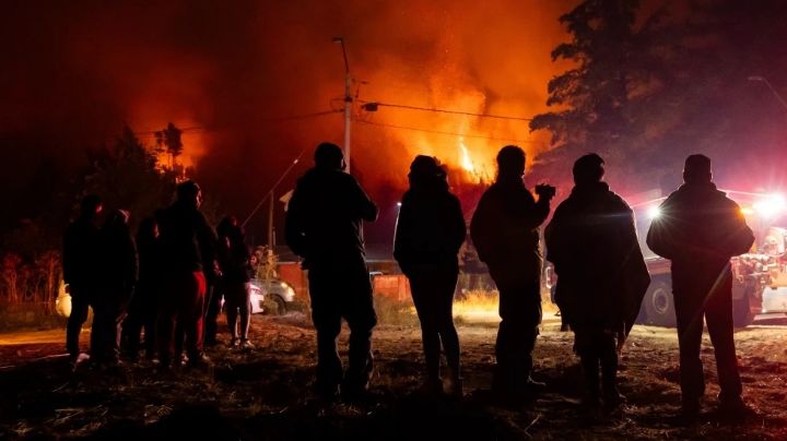 Extienden detención de sospechoso de iniciar incendio forestal que mató a 20 personas en Chile
