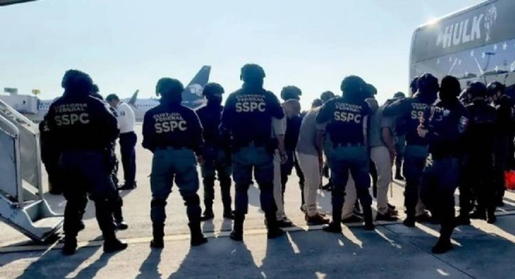 Trasladan a 30 reos de alta peligrosidad a penal de Villa Comaltitlán, Chiapas