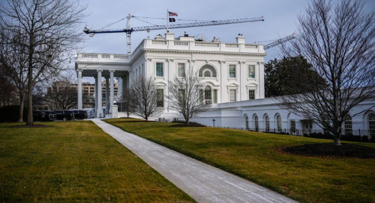 Trump califica de “ridícula” la demanda contra el salón de baile de la Casa Blanca