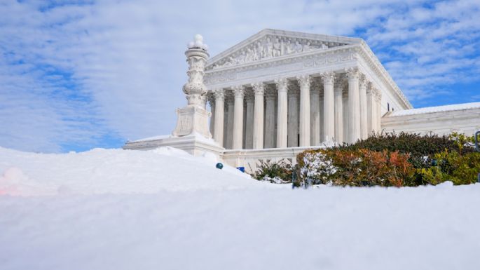 Al menos 30 muertos en EU por la tormenta invernal; más frío extremo azota al país