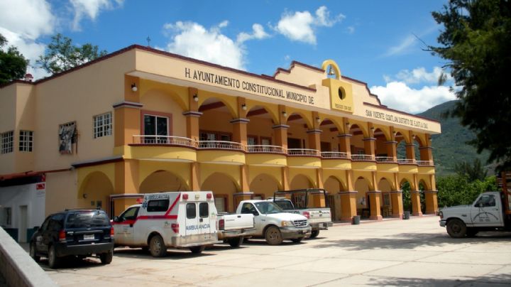 Pobladores de San Vicente Coatlán exigen al gobierno explique sus compromisos incumplidos