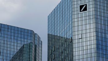 Investigadores allanan oficinas del Deutsche Bank, en Alemania, por caso de lavado de dinero