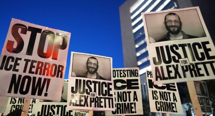 Dos agentes federales dispararon en tiroteo que mató a Alex Pretti, según reporte al Congreso