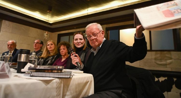 Denuncian ofensiva de Morena contra libro de la UNAM que cuestiona la sobrerrepresentación