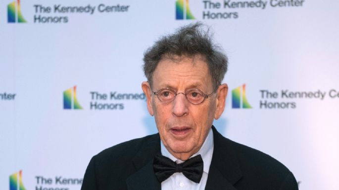 Philip Glass cancela estreno de sinfonía en el Centro Kennedy en protesta contra Trump