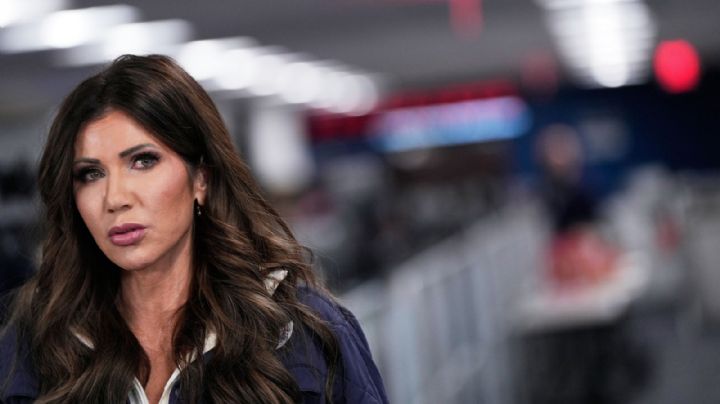 Crece el clamor para que renuncie Kristi Noem tras muertes en Minneapolis