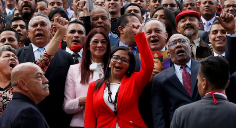 Tribunal de Venezuela exige que Delcy Rodríguez asuma la presidencia ante "ausencia forzosa" de Madu