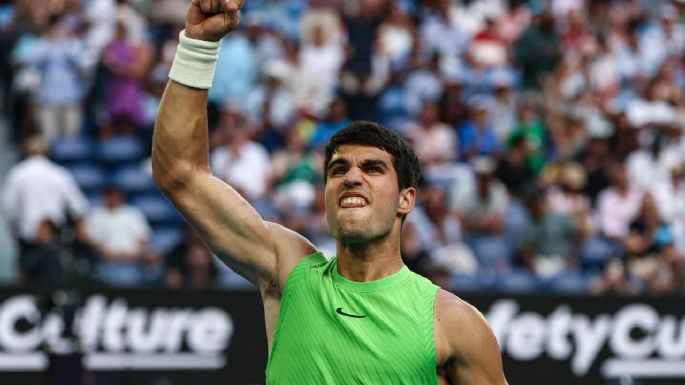 Un épico Carlos Alcaraz vence a Zverev y luchará por su primer título en el Abierto de Australia