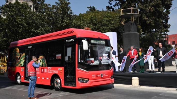 Inauguran la ruta Quetzalcóatl de la Línea 4 del Metrobús; va de Reforma al AICM