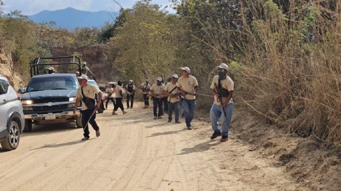 Reportan balacera en incursión de autodefensas para recuperar poblados en manos del crimen