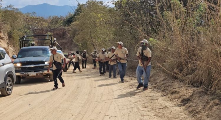 Reportan balacera en incursión de autodefensas para recuperar poblados en manos del crimen