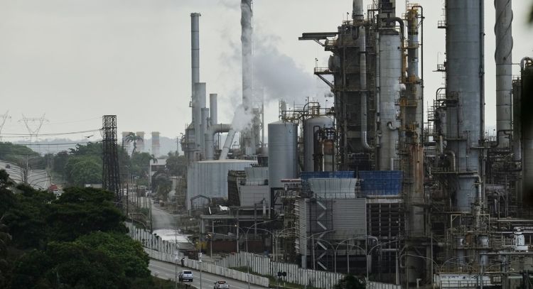 Plan de Trump para apoderarse de la industria petrolera venezolana enfrenta grandes obstáculos