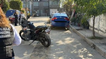 Motociclista muere tras ser atropellado y arrastrado bajo el vehículo en Iztapalapa (Video)