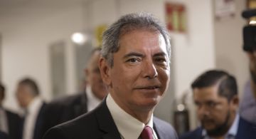 Gobierno de Sheinbaum pide prestado a inversionistas extranjeros; emite nueva deuda externa