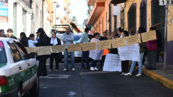 Trabajadores del sector salud de Veracruz protestan por falta de pago