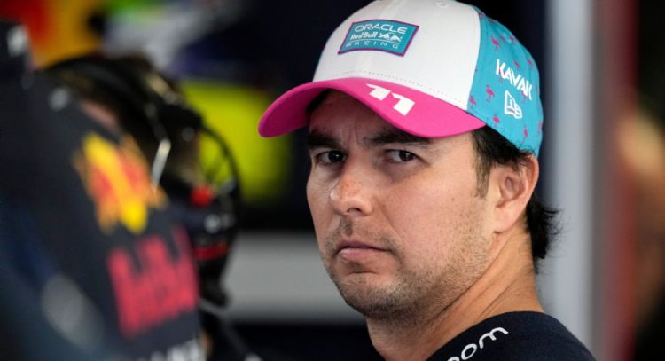"Checo" Pérez dice que ser compañero de Max Verstappen en Red Bull fue "el peor trabajo en la F1"