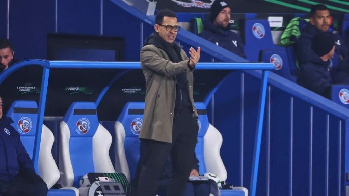 Liam Rosenior asume como nuevo director técnico del Chelsea con contrato de seis años