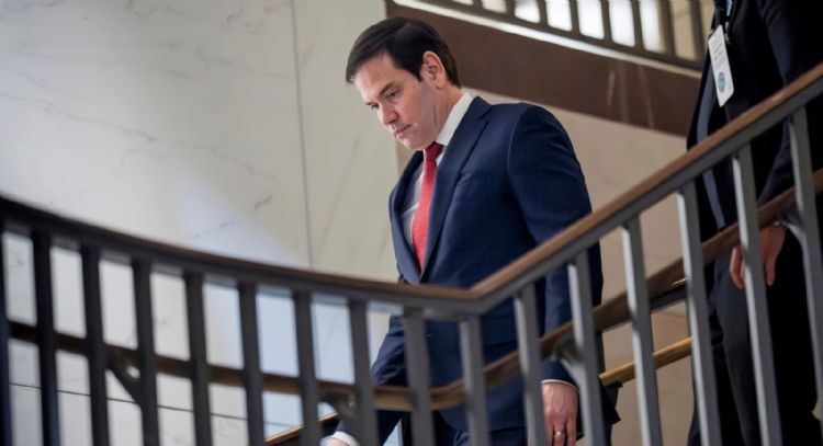 Gobierno de Trump agradece a los medios por no filtrar información sobre misión en Venezuela