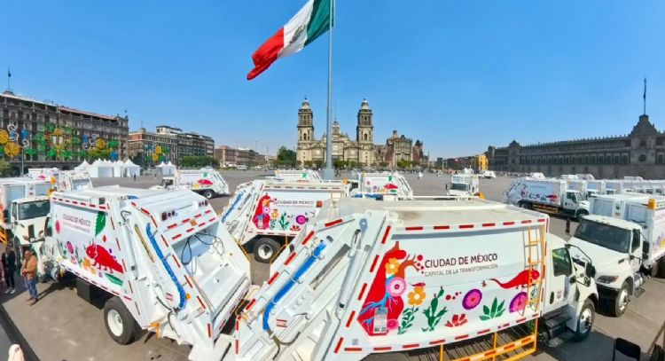 Gobierno de CDMX entregó 50 nuevos camiones de limpia; la flota costó alrededor de 200 mdp