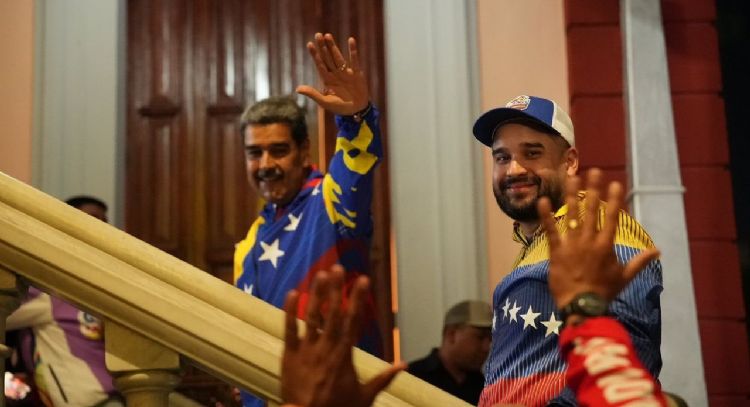 Hijo de Maduro declara su “apoyo incondicional” a Delcy Rodríguez