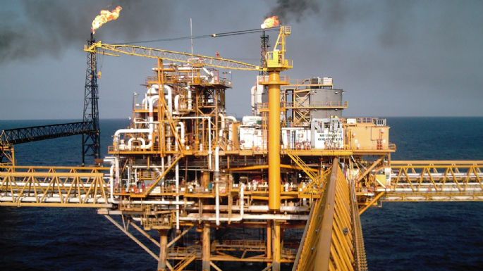 Apoyos a Pemex casi triplican lo aprobado por Sheinbaum en 2025