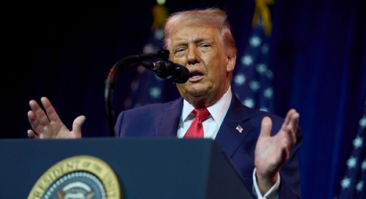 Trump afirma que Venezuela sólo comprará productos estadunidenses con los ingresos del petróleo