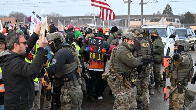 Protestas e indignación en Minneapolis tras la muerte de una mujer a manos de un agente del ICE