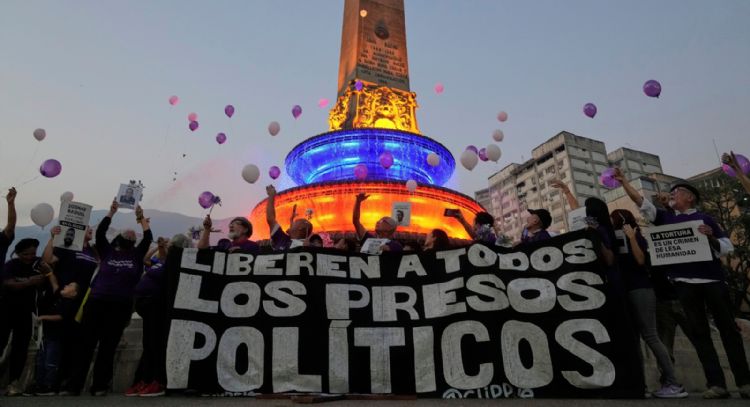 Venezuela anuncia que liberará un "número importante" de presos como gesto para consolidar la paz