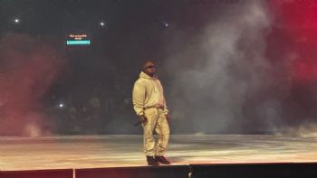 Kanye West luce alta producción en la Plaza de Toros tras polémica por productos con simbología nazi