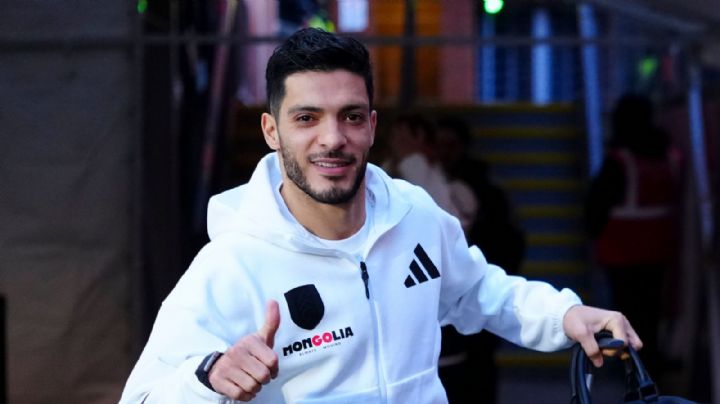 Raúl Jiménez llegó a 200 goles como profesional, pero el Fulham perdió 3-2 vs. Manchester United