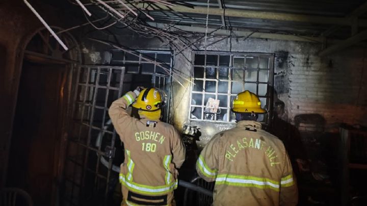 Familia completa fallece por inhalar monóxido de carbono al incendiarse su casa en Chilpancingo