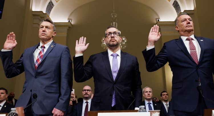 Jefe del ICE defiende redadas migratorias ante el Congreso